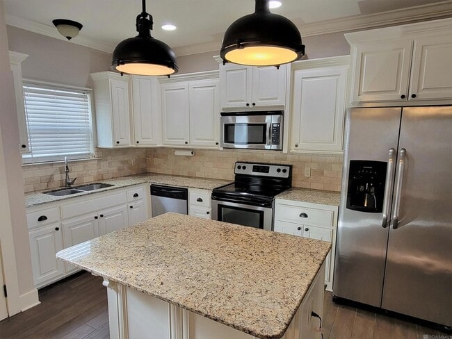 Building Photo - 40485 Sage Field Ct