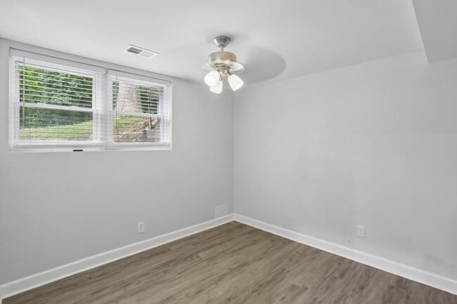 Building Photo - 2893 White Oak Dr