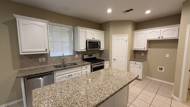 Building Photo - 507 Mesa Ridge Ct
