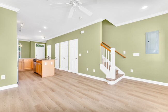 Building Photo - Gorgeous Market Common Townhome w/ Garage