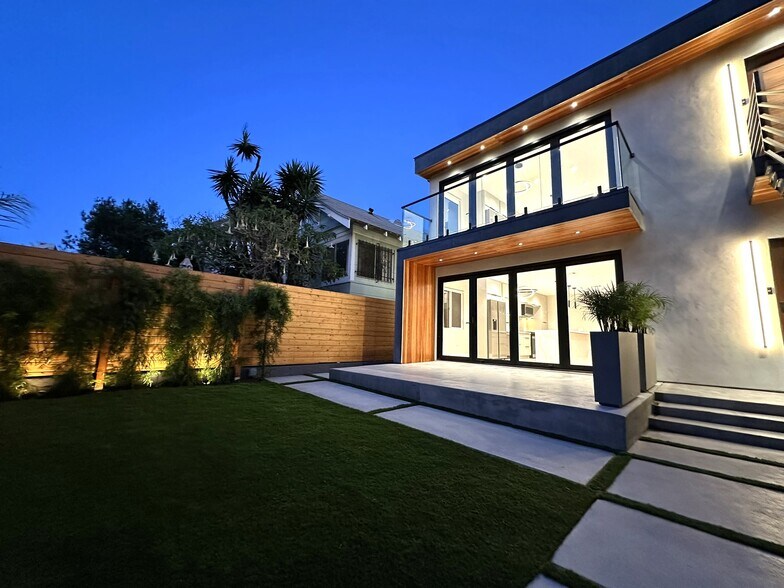 Building Photo - 38 Paloma Ave