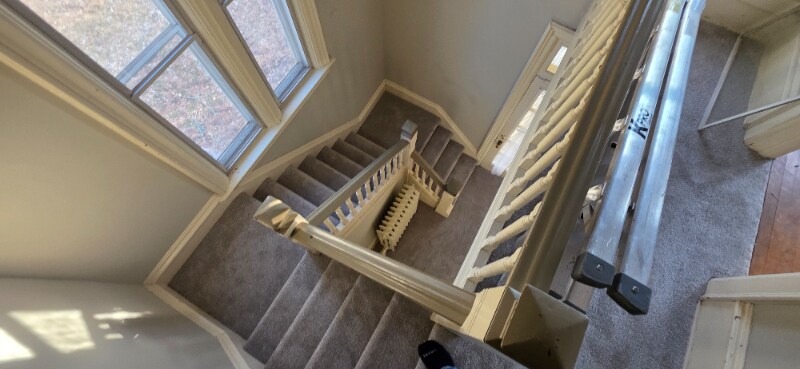 Building Photo - 621 6th St SE