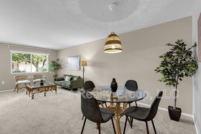 Building Photo - 10547 W Coggins Dr