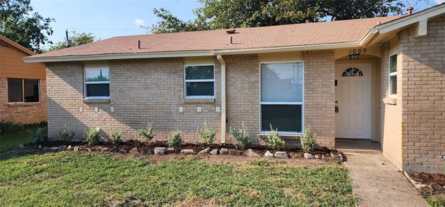 Building Photo - 1009 Shorecrest Dr