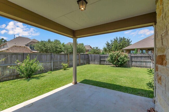 Building Photo - 101 Dasher Drive