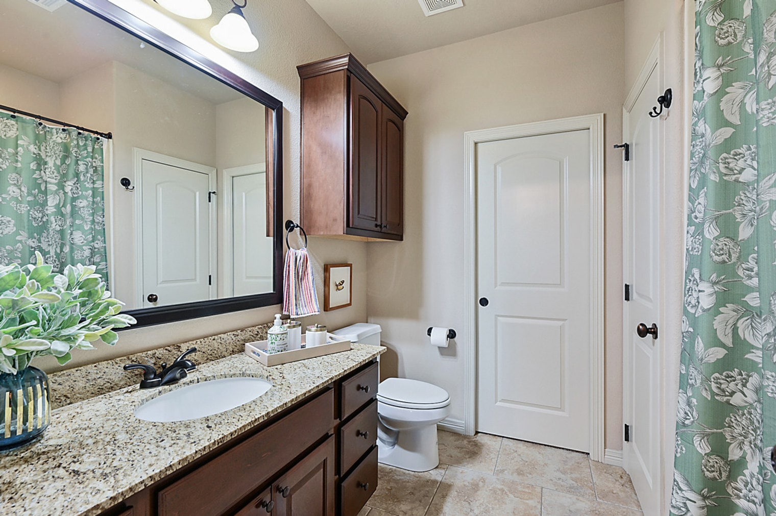 Building Photo - 1416 Cres Ridge Dr