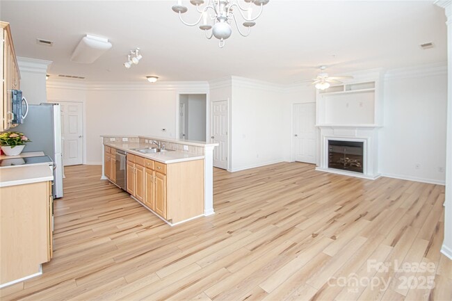 Building Photo - 14849 Santa Lucia Dr