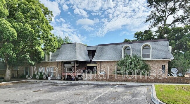 Primary Photo - 7201 Arlington Expy
