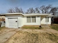 Building Photo - 1509 SE 18th St