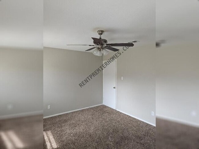 Building Photo - 2009 Ming Dr