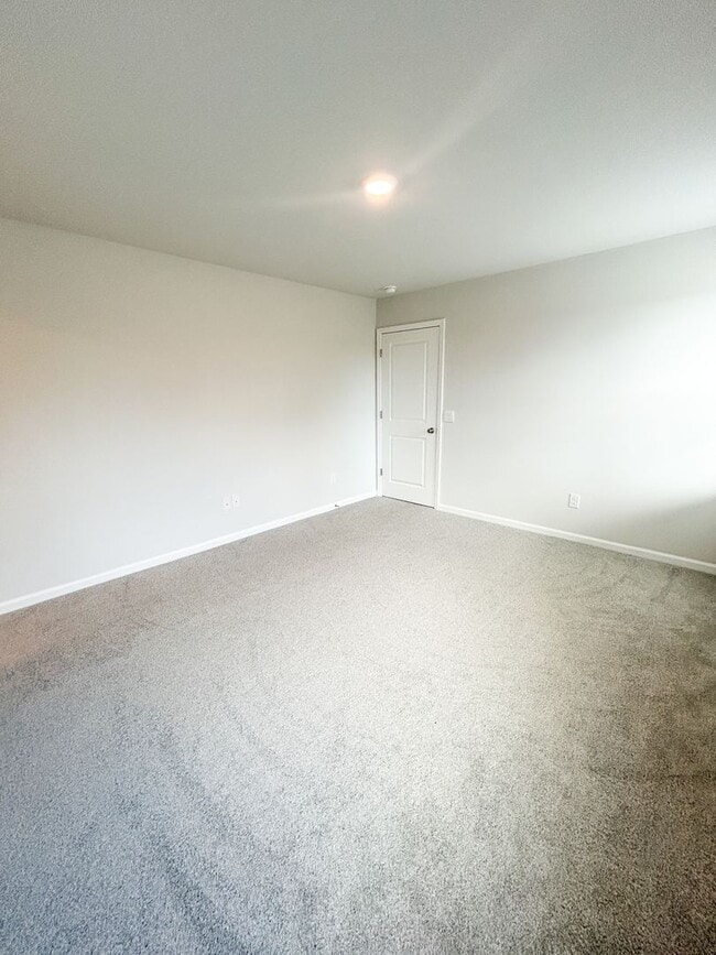 Building Photo - $500 Off 1st  Month Rent (Upon Approval) - Charming 3 Bdrm/2 Bath Cottage