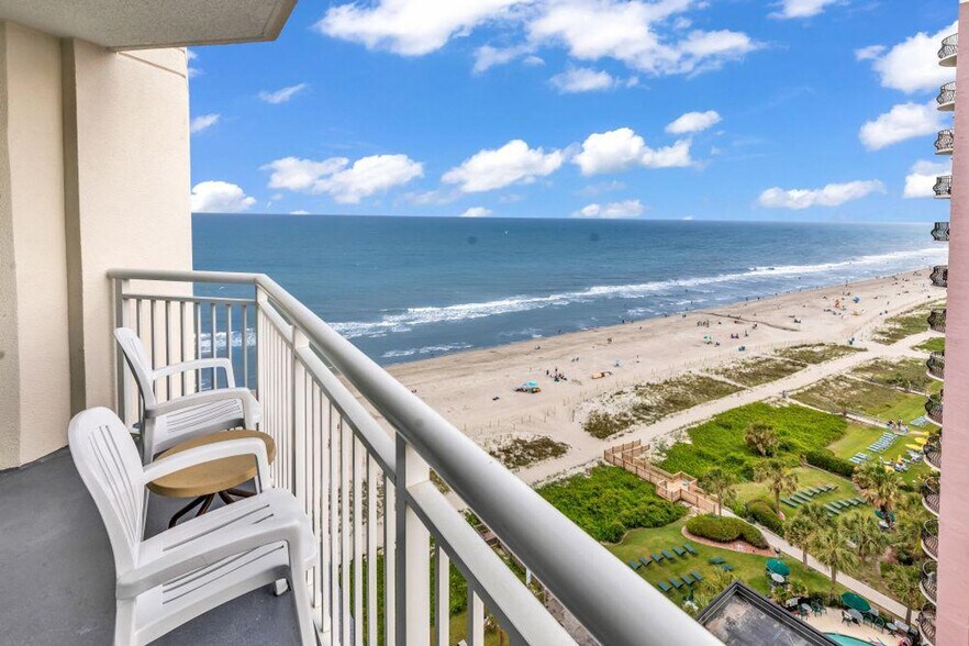 Building Photo - 2506 N Ocean Blvd