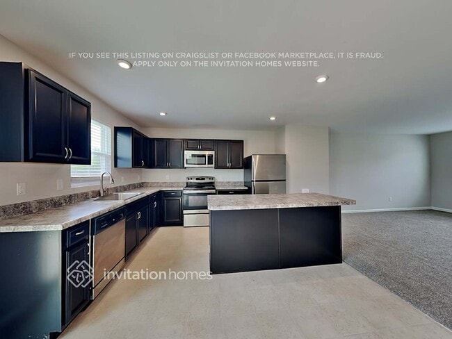 Building Photo - 2408 Solomon Ln