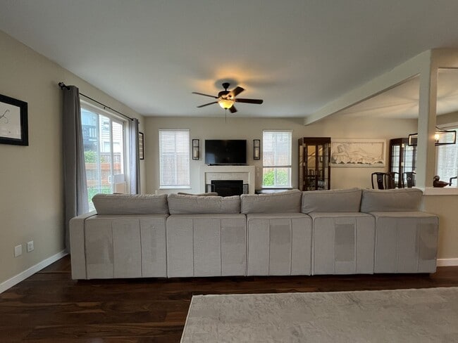 Building Photo - Elegant 5BR + Bonus Room Home with Bay Windows, Entertainment Room & Oversized Primary Retreat