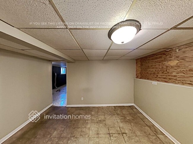 Building Photo - 4623 N Kilbourn Ave