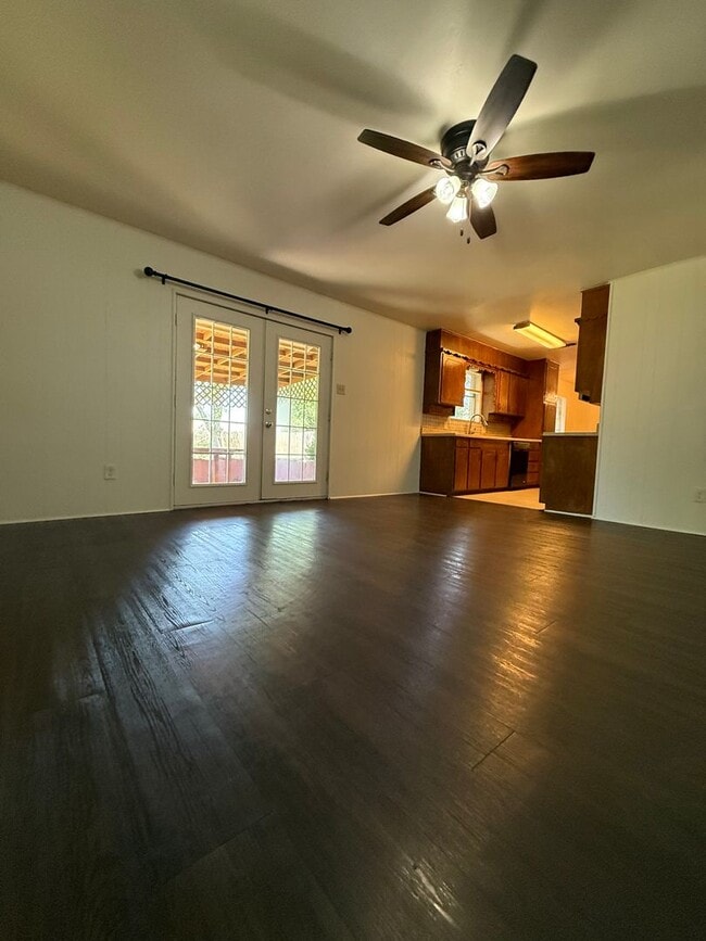 Building Photo - 3/2/2 in ALEDO - BIG YARD - GREAT PRICE!!!