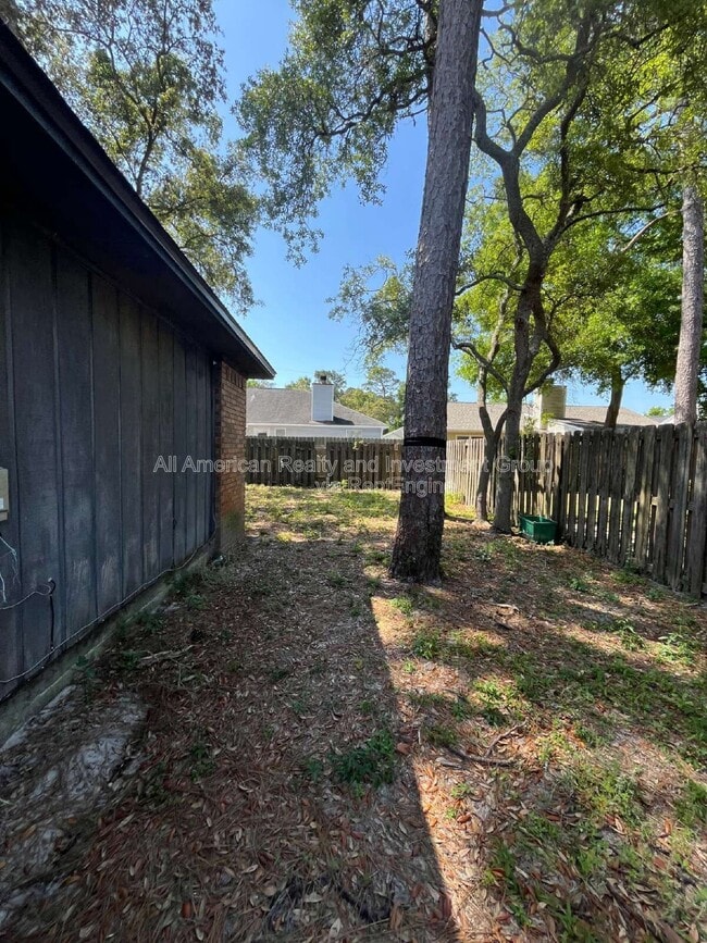 Building Photo - 36 5th Ave