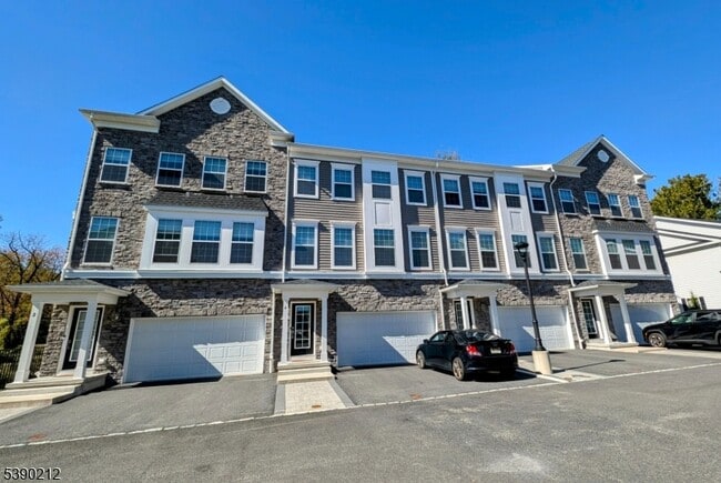 Building Photo - 6 McCluskey Pl