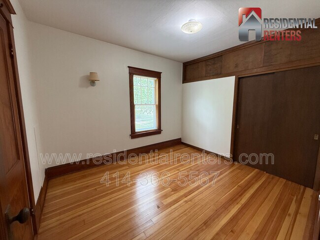 Building Photo - 1007 13th Ave