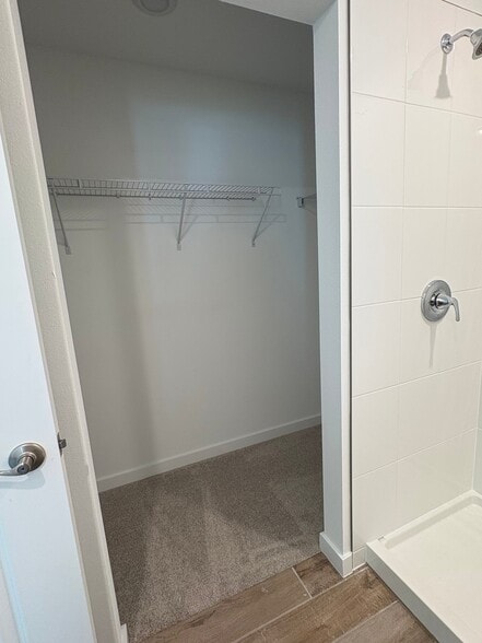 Building Photo - 74 Ararat Dr