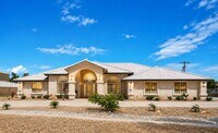 Building Photo - Spacious Apple Valley Home with RV Parking & Desert Views