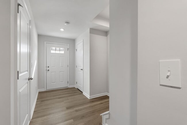 Building Photo - 109 Brooklane Ct