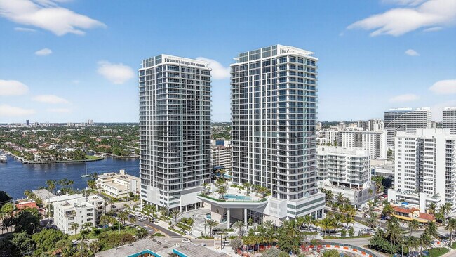 Building Photo - 153 N Seabreeze Blvd