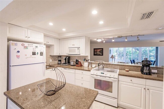 Building Photo - 1207 E Peppertree Dr