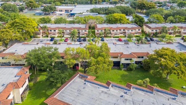 Building Photo - 8858 NW 48th St