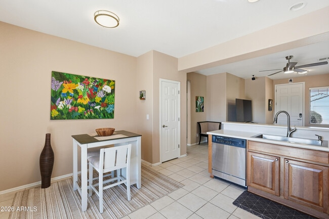 Building Photo - 1743 W Owens Way