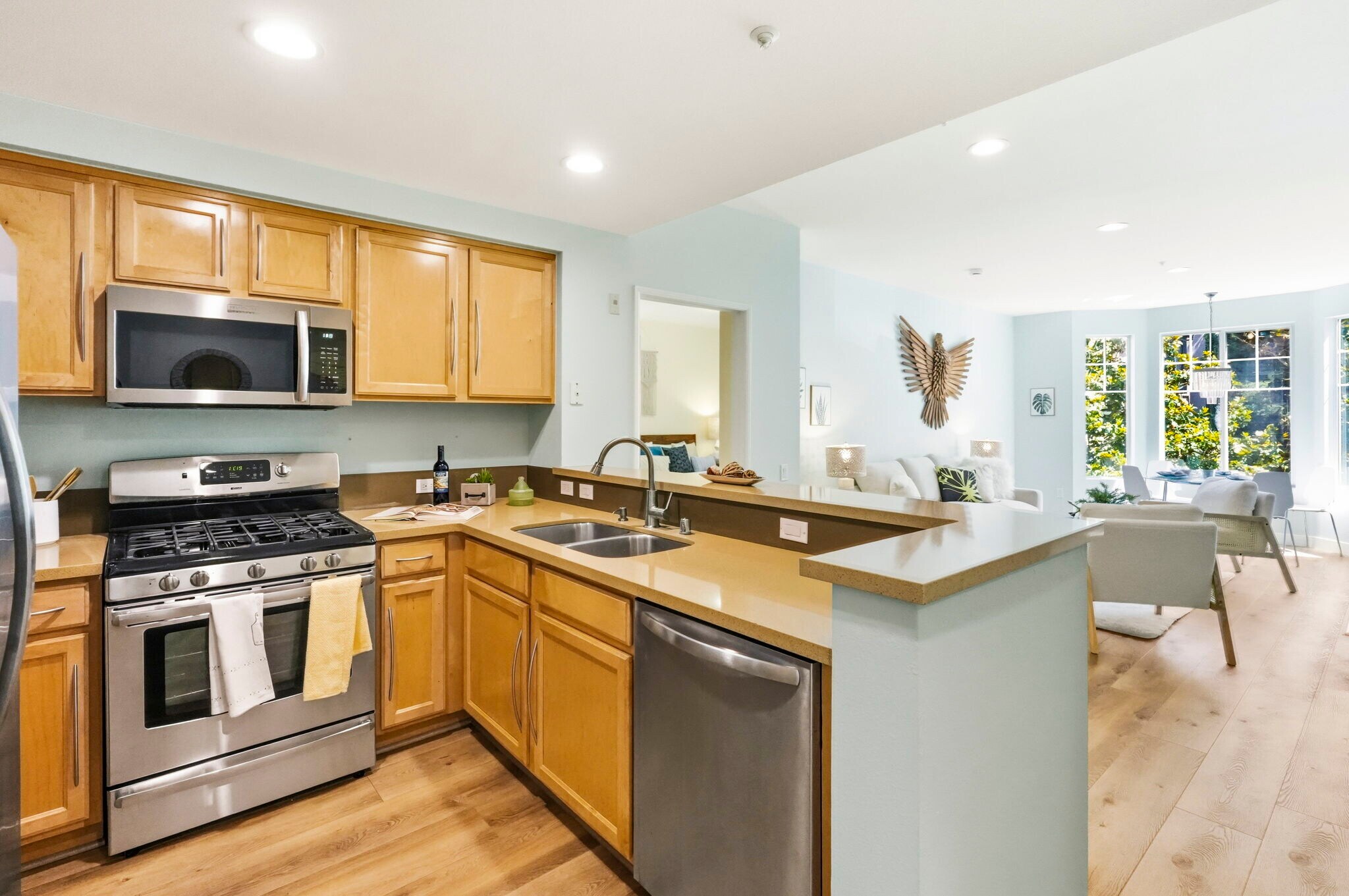 Building Photo - 280 Caldecott Ln