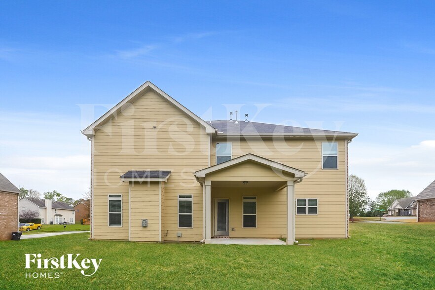Building Photo - 1328 Wild Rose Dr SE
