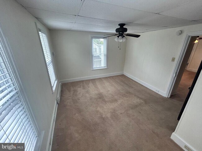 Building Photo - 2626 Penbrook Ave