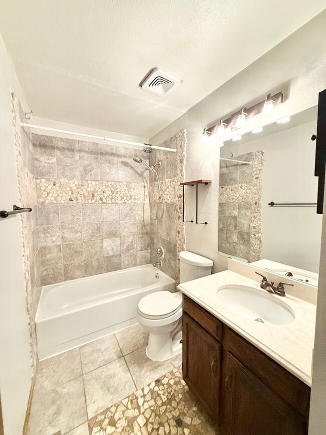 Building Photo - 6515 Flintridge Dr
