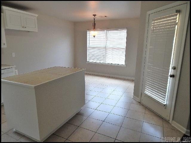 Building Photo - 451 Wisteria Dr