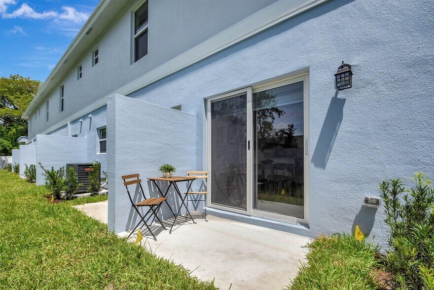 Building Photo - 3871 Patio Ct