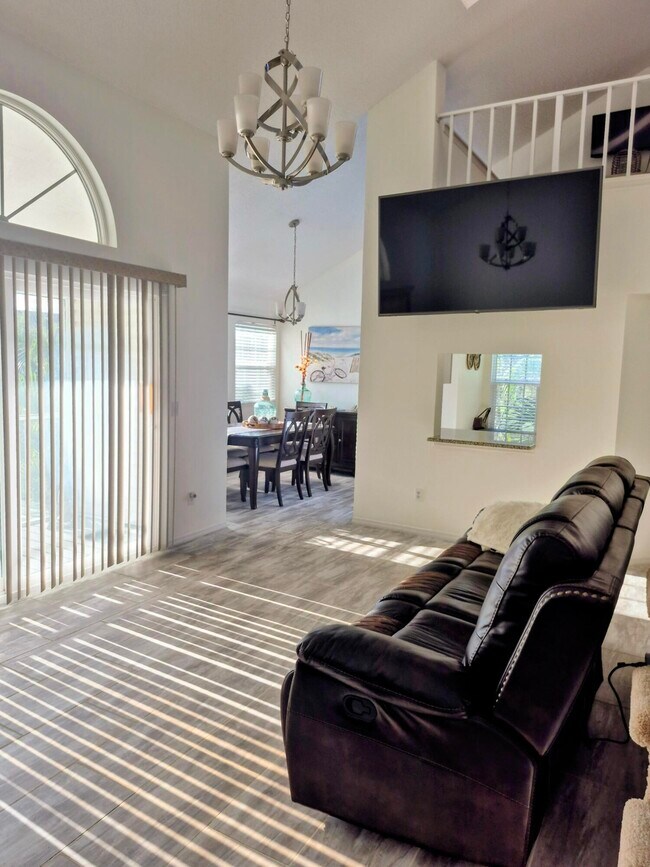 Building Photo - 1975 Westminster Cir