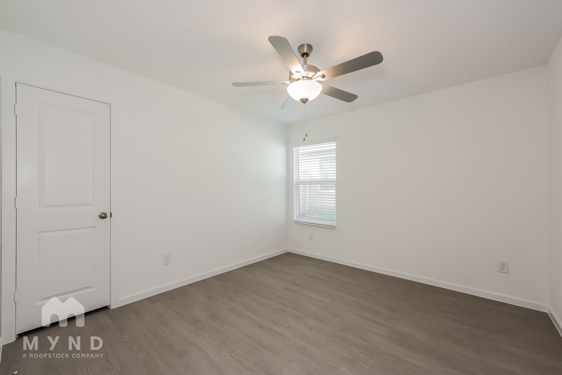 Building Photo - 2724 River Knl Ln