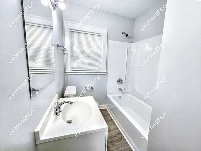 Building Photo - 1174 Ridgecrest Ln SE