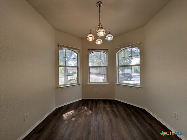 Building Photo - 341 Placid Meadow