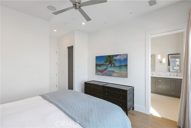 Building Photo - 708 Heliotrope Ave