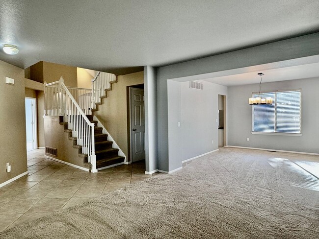 Building Photo - Spacious, Highlands Ranch Home Featuring 4...