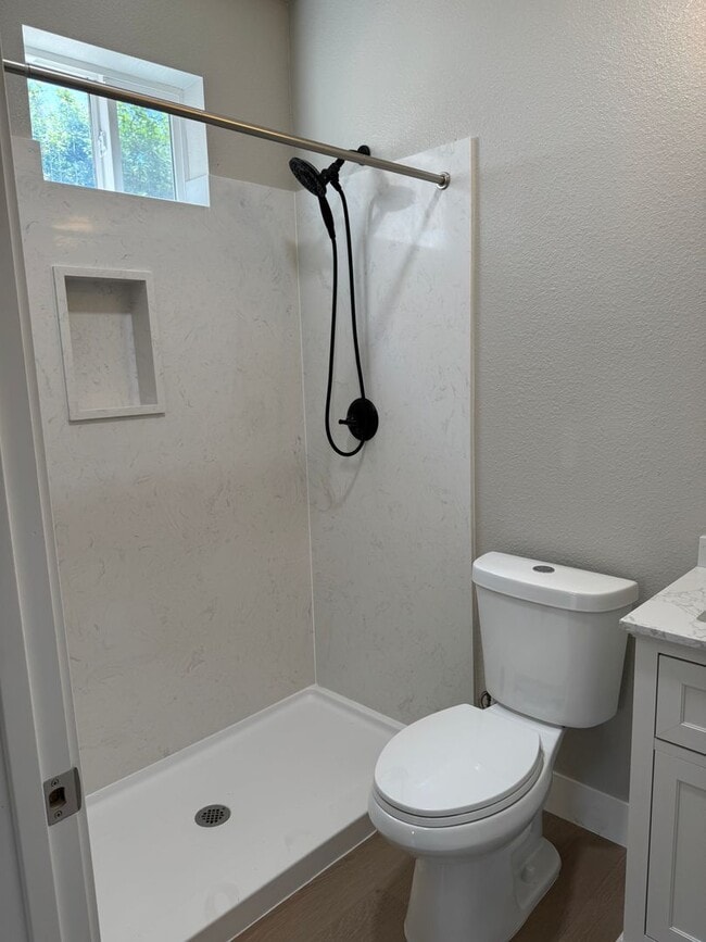 Building Photo - New Downtown Construction 650 Sqft. 1 Bedroom 1 Bathroom 2nd Floor Unit for Leaase.