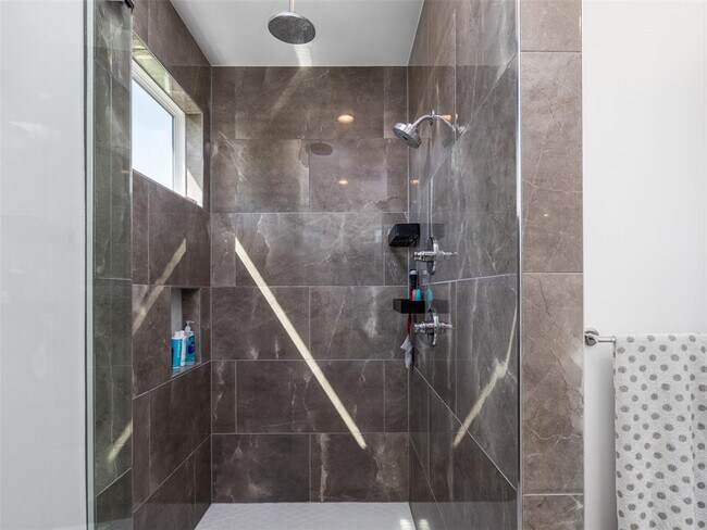 Building Photo - 6309 Keegans Dr