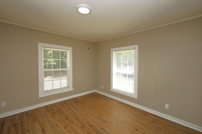 Building Photo - 522 Green St