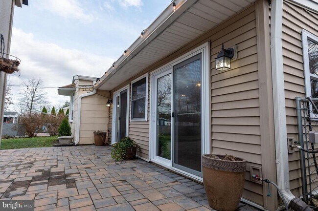 Building Photo - 2597 Carrell Ln