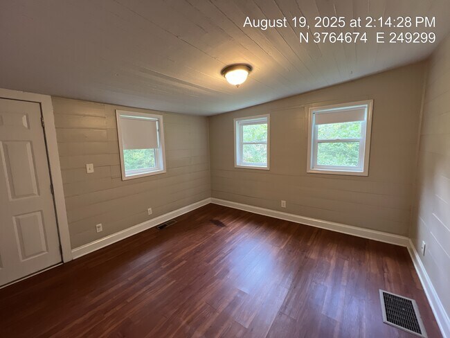 Building Photo - 186 Georgia Ave