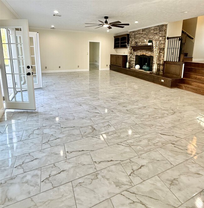 Building Photo - 2502 Lake Gardens Ct