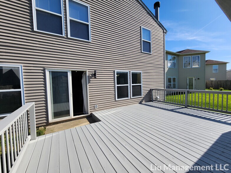 Building Photo - 10345 Carrington Way