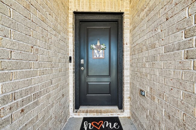 Building Photo - 8730 Shumard Oak Dr